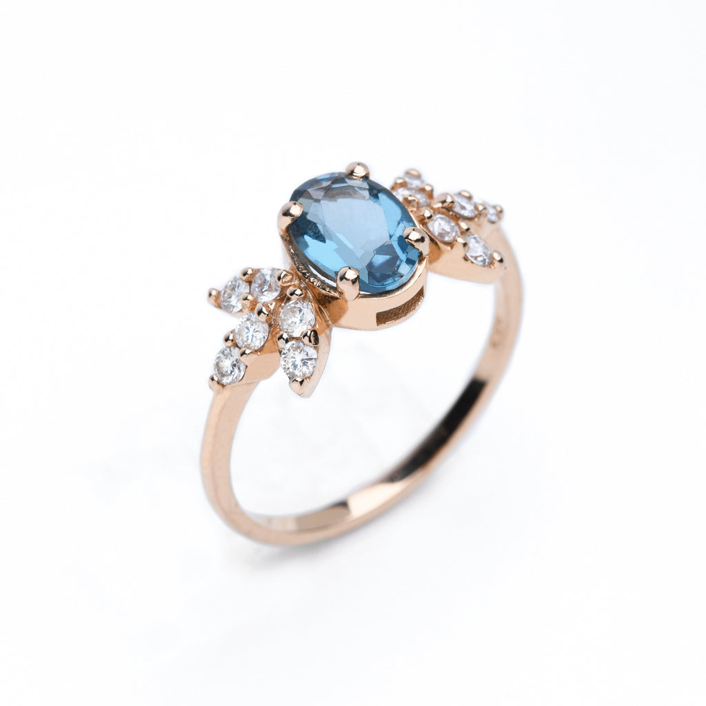 Celestial Bloom Blue Topaz Pırlanta Yüzük