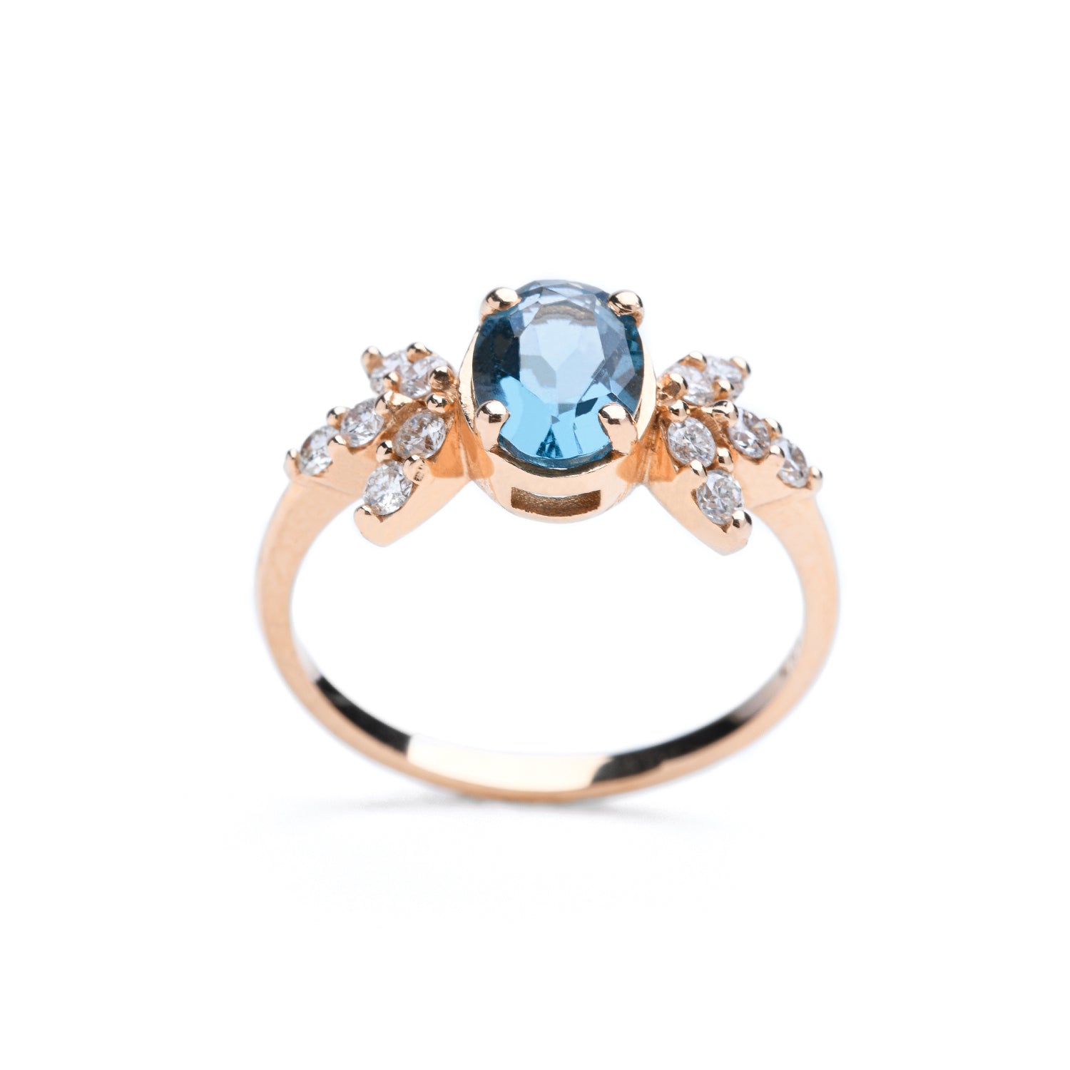 Celestial Bloom Blue Topaz Pırlanta Yüzük